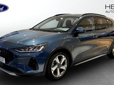 Blå (blue) Begagnad 2022 Ford Focus Active Halvkombi | 189 900 kr (Marknadspris)
