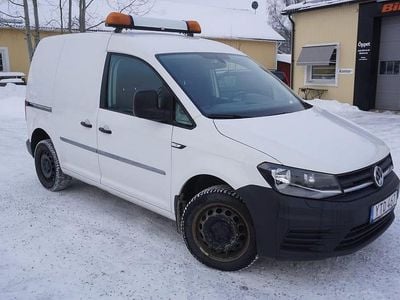Vit Begagnad 2018 VW Caddy Minibuss | 159 900 kr (Marknadspris)