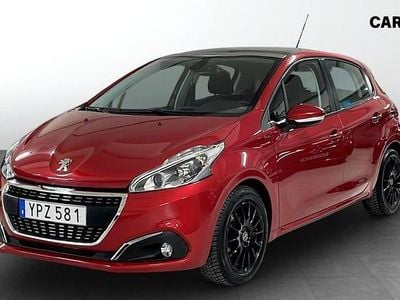 Begagnad Peugeot 208 Signature Sky 83 HK (61 kW) 2018 Röd Halvkombi