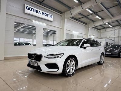 Vit Begagnad 2020 Volvo V60 Momentum Kombi | 214 900 kr (Bra pris)
