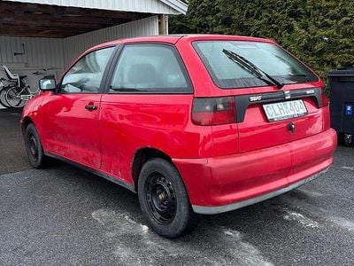 Röd Begagnad 1998 Seat Ibiza Halvkombi | 8 500 kr