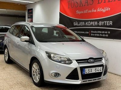 Begagnad Ford Focus Titanium 116 HK (85 kW) 2011 Grå Kombi
