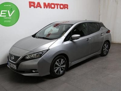 Begagnad Nissan Leaf 360º 110 kW (150 HK) 2020 Silver metallic Halvkombi