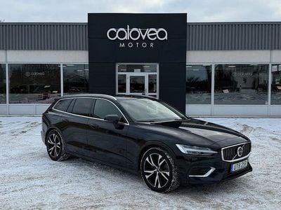 Begagnad Volvo V60 355 HK (261 kW) 2023 Svart Kombi