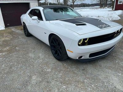 Vit Begagnad 2015 Dodge Challenger Sportkupé | 229 000 kr