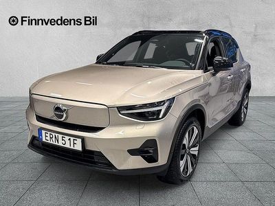 Ljusgrå Begagnad 2022 Volvo XC40 Plus SUV | 399 900 kr