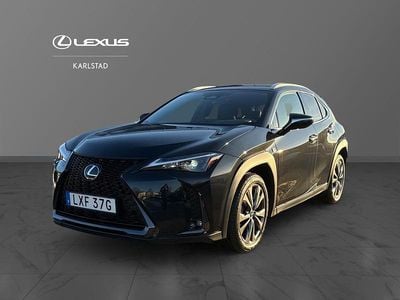 Begagnad Lexus UX 300h E-FOUR F-Sport 201 HK (147 kW) 2025 Svart SUV