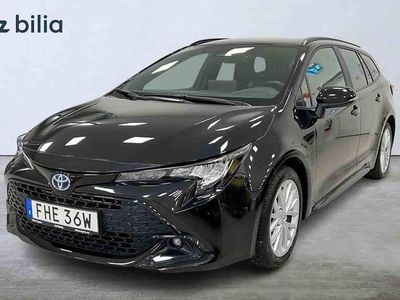 Svart Begagnad 2025 Toyota Corolla Kombi | 329 900 kr