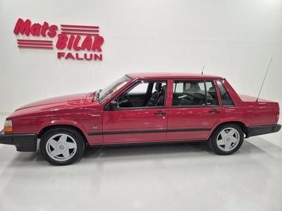 Röd Begagnad 1990 Volvo 740 Sedan | 159 900 kr