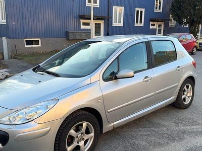 Begagnad Peugeot 307 2006 Silver