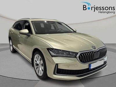Ljusgul (gul) Begagnad 2024 Skoda Superb Kombi | 479 900 kr (Dyr)