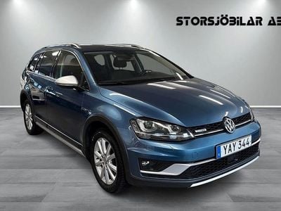 Blå Begagnad 2015 VW Golf Alltrack Kombi | 169 000 kr (Marknadspris)