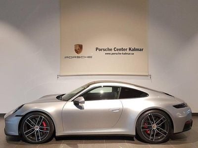 Begagnad Porsche 911 Carrera 4 GTS 540 HK (397 kW) 2025