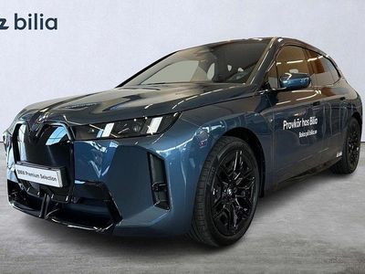 Blå Begagnad 2025 BMW iX M Sport SUV | 898 900 kr