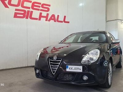 Svart Begagnad 2014 Alfa Romeo Giulietta Exclusive Halvkombi | 104 900 kr