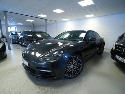 Grå Begagnad 2017 Porsche Panamera Sport Halvkombi | 749 800 kr