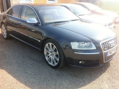 Begagnad Audi S8 451 HK (331 kW) 2007 Svart Sedan