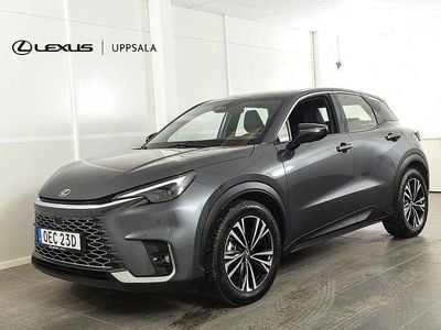 Sonic grey metallic Begagnad 2024 Lexus LBX SUV | 394 900 kr (Lite dyr)