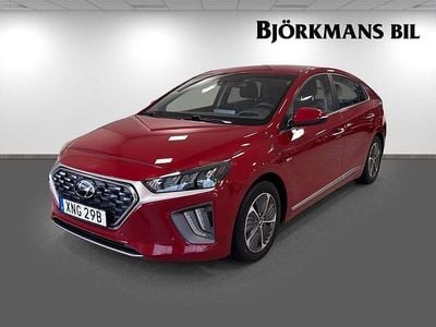Begagnad Hyundai Ioniq Premium 165 HK (121 kW) 2020 Röd Halvkombi