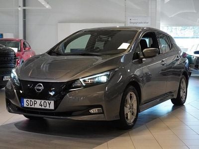 Begagnad Nissan Leaf N-Connecta 110 kW (150 HK) 2023 Grå/silver Halvkombi