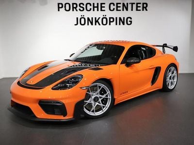 Ny Porsche 718 Cayman GT4 501 HK (368 kW) 2025 Orange Sportkupé