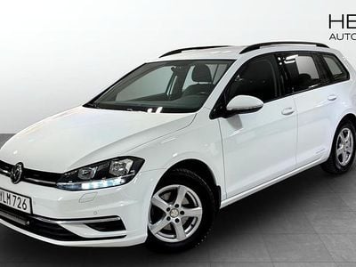 Vit Begagnad 2017 VW Golf VII Kombi | 129 000 kr (Marknadspris)