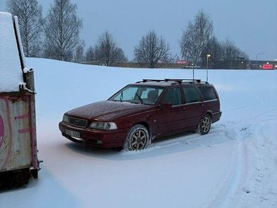 Begagnad 2000 Volvo V70 Kombi | 15 000 kr