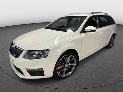 Vit Begagnad 2014 Skoda Octavia RS Kombi | 134 900 kr (Marknadspris)