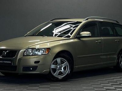 Grön Begagnad 2008 Volvo V50 Momentum Kombi | 49 900 kr (Marknadspris)