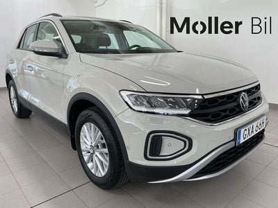 Grå (ascot grey) Begagnad 2023 VW T-Roc Life SUV | 228 000 kr (Marknadspris)