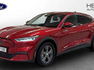 Röd Begagnad 2021 Ford Mustang Mach-E SUV | 324 900 kr (Marknadspris)
