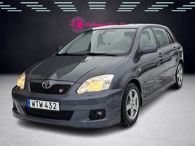 Grå Begagnad 2005 Toyota Corolla Halvkombi | 64 900 kr (Lite dyr)