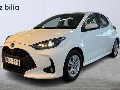 Begagnad Toyota Yaris Hybrid Active 117 HK (86 kW) 2022 Vit Halvkombi