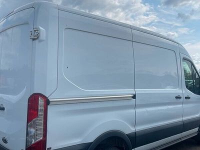 Vit Begagnad 2018 Ford Transit Van | 49 000 kr