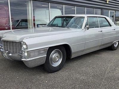 Ljusgrå Begagnad 1965 Cadillac Deville Sedan | 179 900 kr
