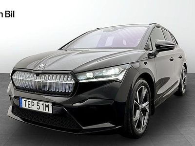 Svart (black magic metallic) Begagnad 2023 Skoda Enyaq iV SportLine SUV | 424 500 kr (Marknadspris)