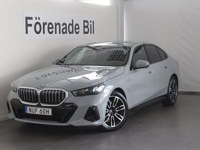 Grå Begagnad 2024 BMW 530e M Sport Sedan | 599 000 kr (Bra pris)