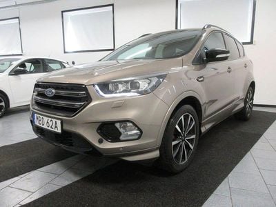 Grå Begagnad 2019 Ford Kuga ST-Line SUV | 169 500 kr (Lite dyr)