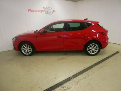 Begagnad Seat Leon Style 111 HK (81 kW) 2020 Röd Halvkombi