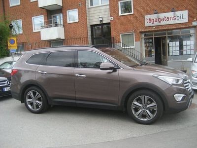 Hyundai Grand Santa Fe