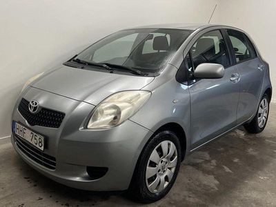 Grå Begagnad 2007 Toyota Yaris Halvkombi | 29 900 kr (Marknadspris)