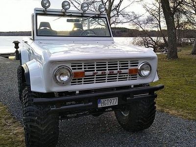 Vit Begagnad 1974 Ford Bronco SUV | 1 200 000 kr