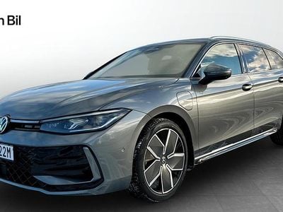Grå Ny 2026 VW Passat Kombi | 564 600 kr (Marknadspris)