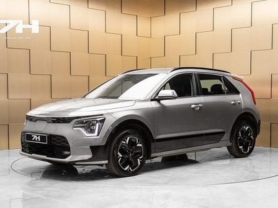 Grå Begagnad 2022 Kia e-Niro SUV | 294 900 kr (Marknadspris)