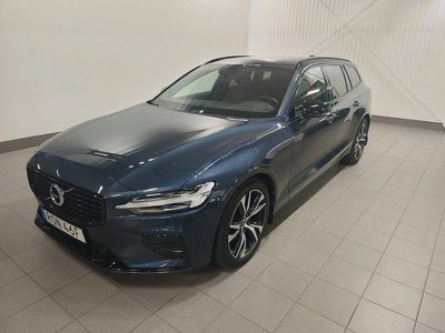 Mörkblå Begagnad 2021 Volvo V60 R-Design Kombi | 359 900 kr (Dyr)