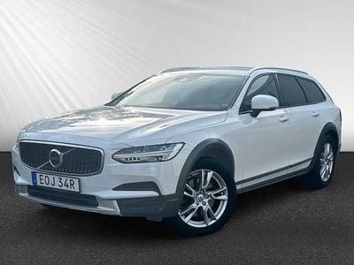 Vit Begagnad 2019 Volvo V90 CC SE Kombi | 259 000 kr (Marknadspris)