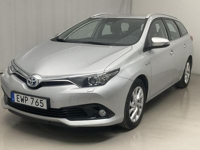 begagnad Toyota Auris 1.8 HSD Touring Sports