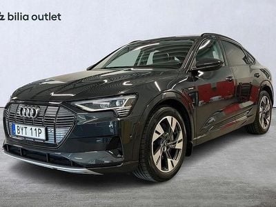 Mörkgrå Begagnad 2022 Audi e-tron Sportback SUV | 399 900 kr (Marknadspris)