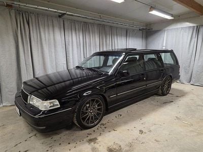 Svart Begagnad 1998 Volvo 940 Kombi | 139 900 kr