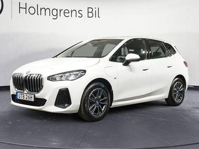 Alpinvit Begagnad 2025 BMW 225 M Sport Kombi | 399 800 kr (Marknadspris)
